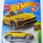 2020-hot-wheels-17-lamborghini-urus-01.jpg