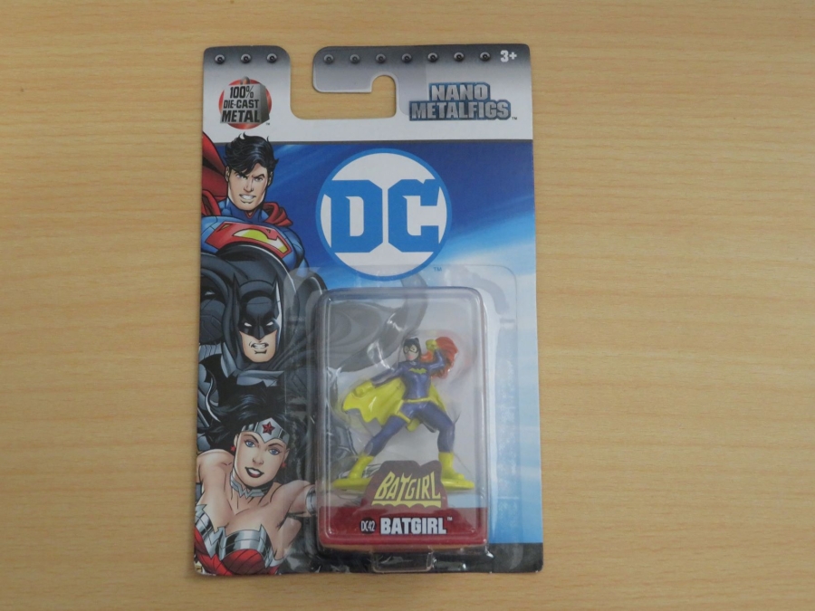 nano-metalfigs-dc-42-batgirl-01.jpg