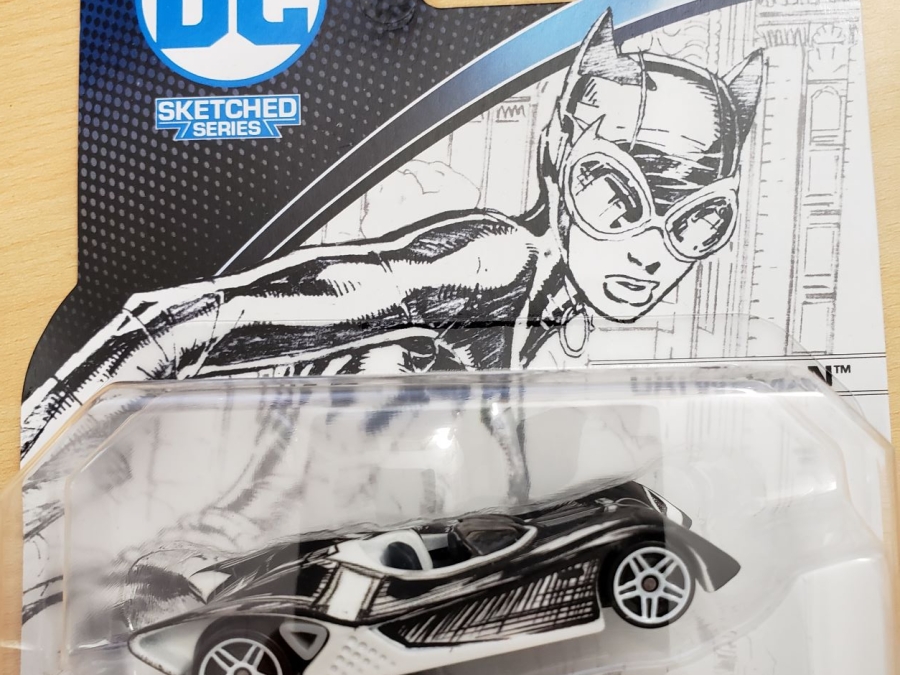 hot-wheels-character-cars-dc-comics-sketched-catwoman-01.jpg