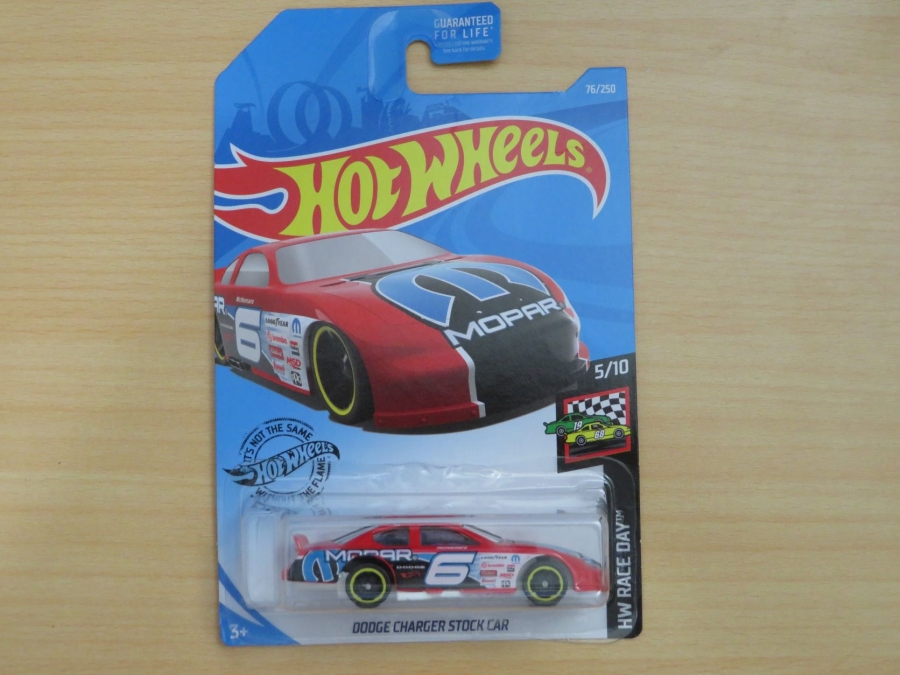 2019-dodge-charger-stock-car-01.jpg