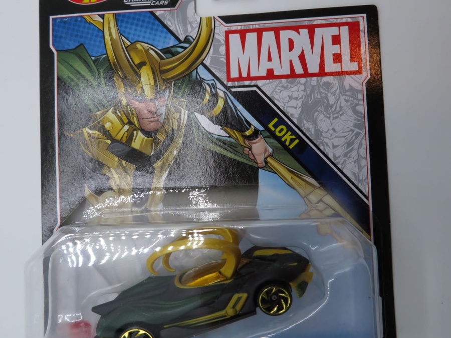 hot-wheels-character-cars-marvel-loki-01.jpg