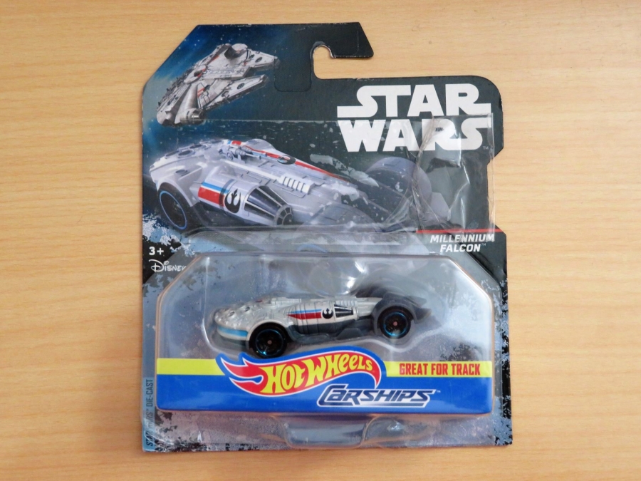 hot-wheels-carships-millennium-falcon-01.jpg