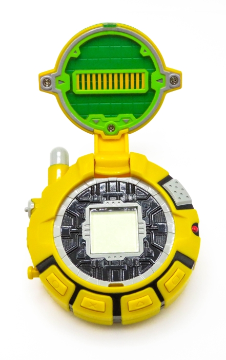 bandai-teen-titans-go-robins-battle-communicator-02.jpg