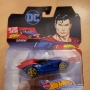 hot-wheels-character-cars-dc-comics-superman-heat-vision-01.jpg