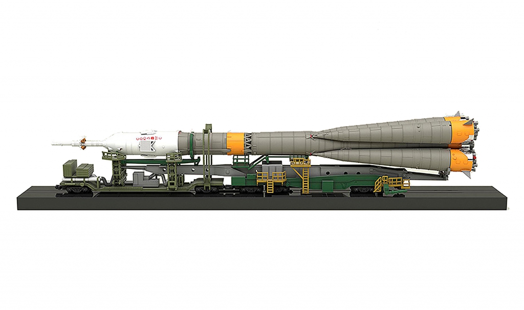Soyuz Rocket and Transport Train 1/150 Scale Model Kit