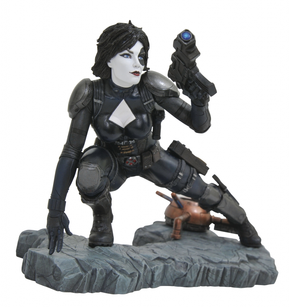 Domino Statue