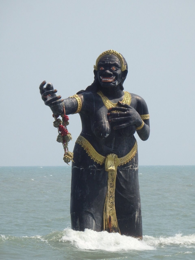 Pisue Samutr Statue, Gulf of Thailand